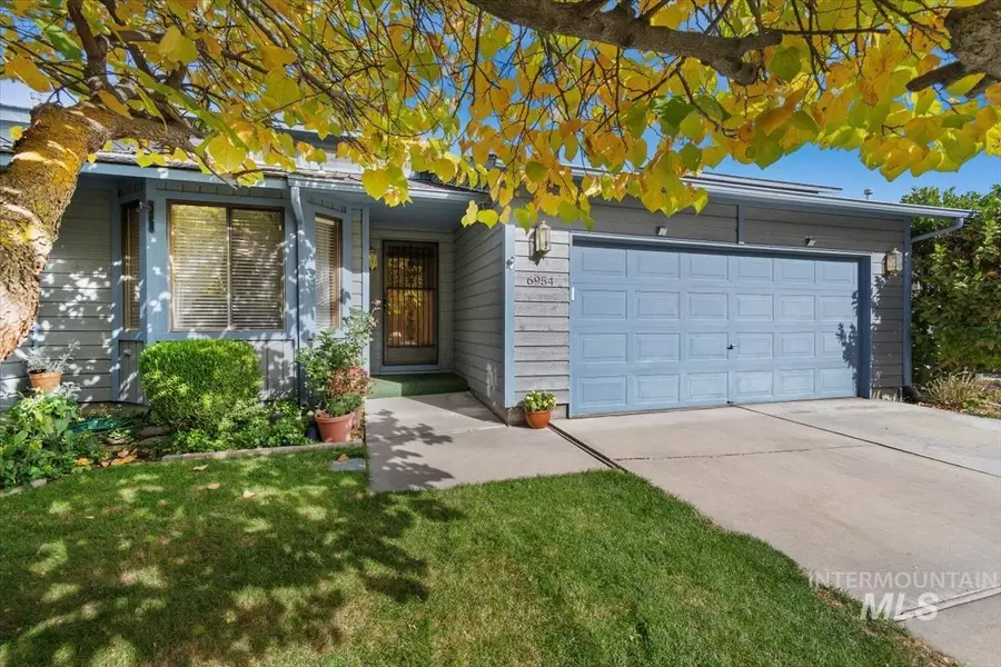6954 W Freemont St, Boise, ID 83704-8627