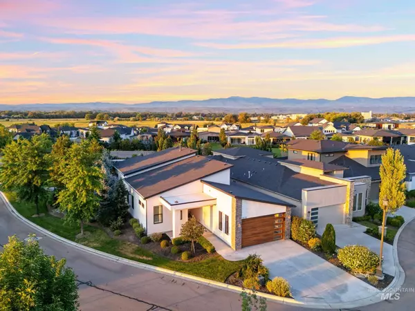 814 E Joplin Ln, Eagle, ID 83616-7453