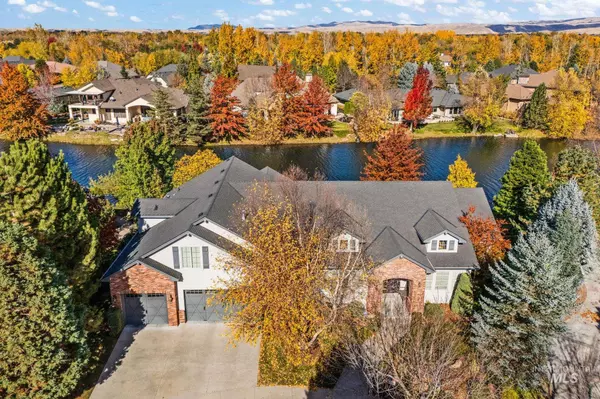 724 E Lakebrook Lane,  Eagle,  ID 83616