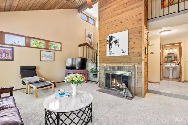 Boise, ID 83703,3583 N Plantation River Dr