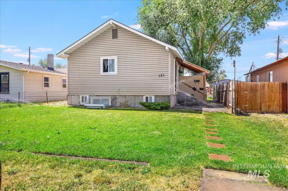 Buhl, ID 83316,121 7th Ave South