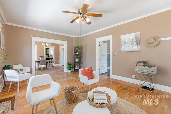 Caldwell, ID 83605,1213 Cleveland Blvd