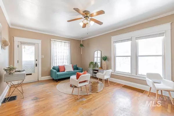 Caldwell, ID 83605,1213 Cleveland Blvd