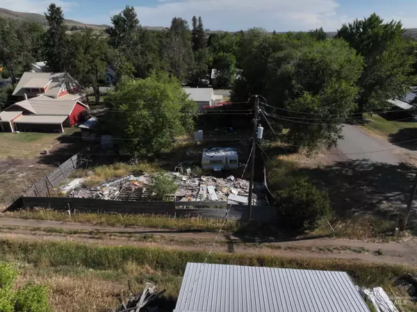 Council, ID 83612,215 N Fairfield St.