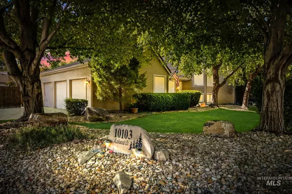 10103 W Rockwood Ct, Boise, ID 83704-2132