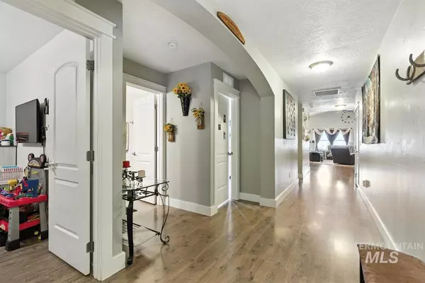 Caldwell, ID 83605,19063 Kenney Way