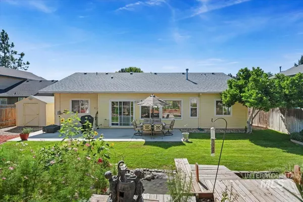 304 Walnut Creek Way, Nampa, ID 83686-8153