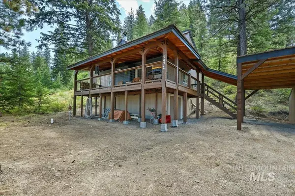 Featherville, ID 83647,1471 E Pine Creek Rd