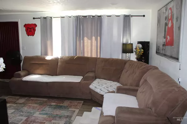 Ontario, OR 97914,1327 SW 12th St