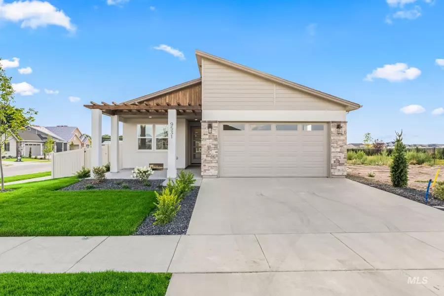 9531 S Green Cottage Ave, Kuna, ID 83634