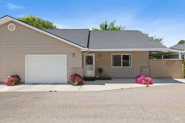 Gooding, ID 83330,202,204,210,212 21st Ave. W