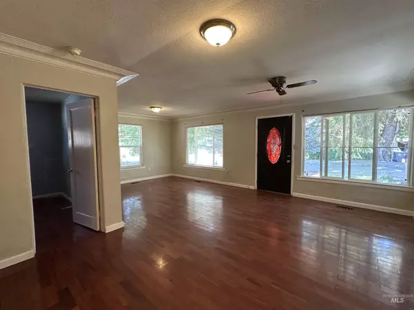 Boise, ID 83703,2529 N Lander