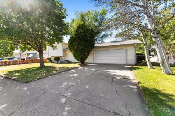 Mountain Home, ID 83647-1627,215 E 14th North