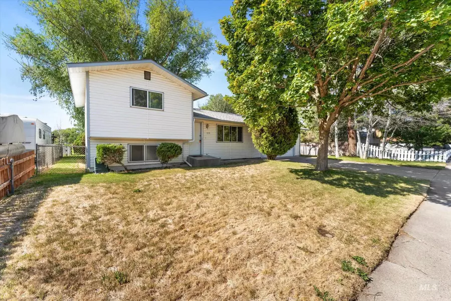 215 E 14th North, Mountain Home, ID 83647-1627