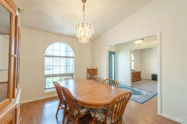 Ontario, OR 97914,163 Hill St