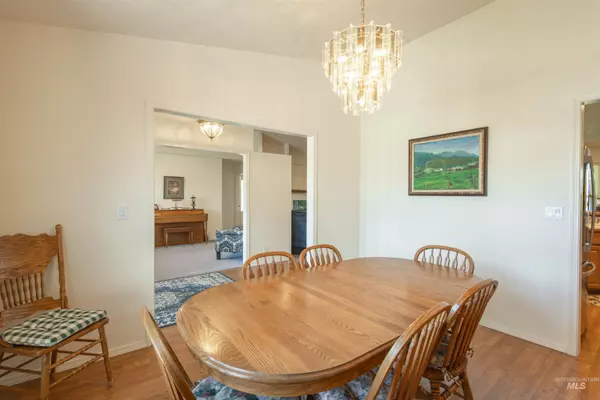 Ontario, OR 97914,163 Hill St