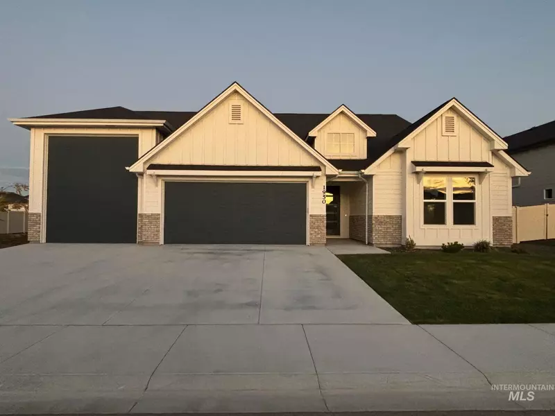 1950 N Meadow Wood Ave, Middleton, ID 83644