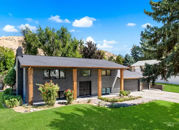 4920 W Hillside Avenue, Boise, ID 83703