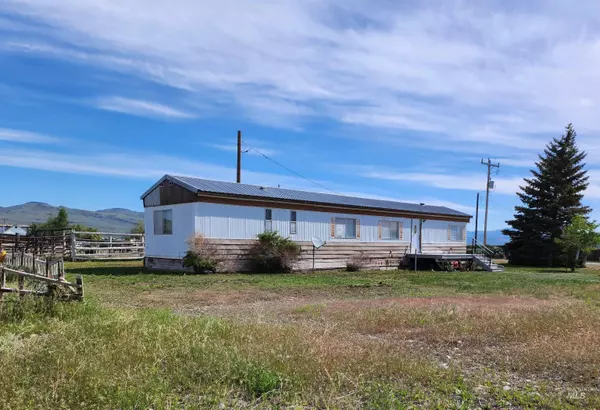 66 Lake View Drive, Carey, ID 83320