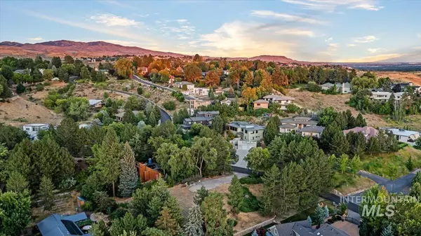 Boise, ID 83702,1366 W Parkhill Dr