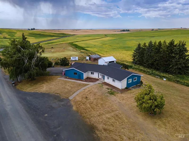 1011 Berger Road, Genesee, ID 83832