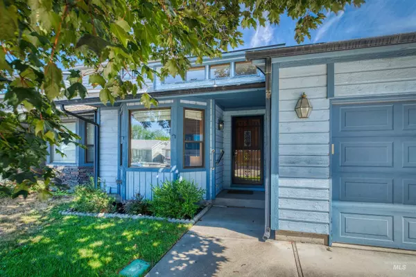 Boise, ID 83704-8652,6886 W Cascade Drive