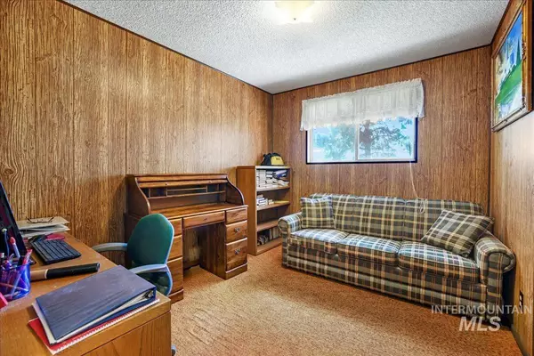 Gooding, ID 83330,1466 S 1800 E