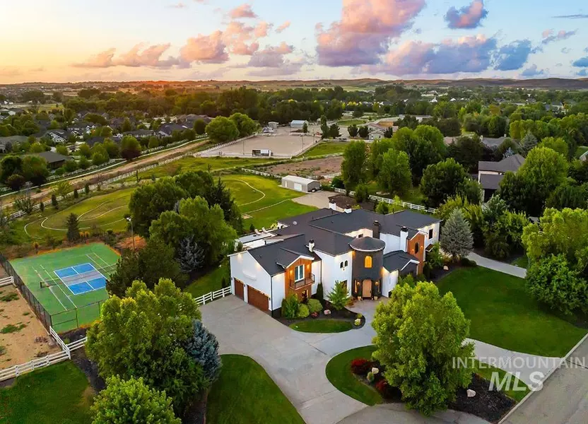 2101 N Corsey Way, Eagle, ID 83616