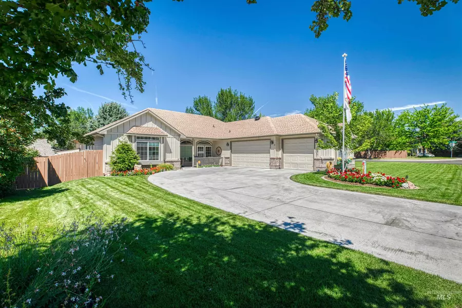 10102 W Lariat Dr, Boise, ID 83714