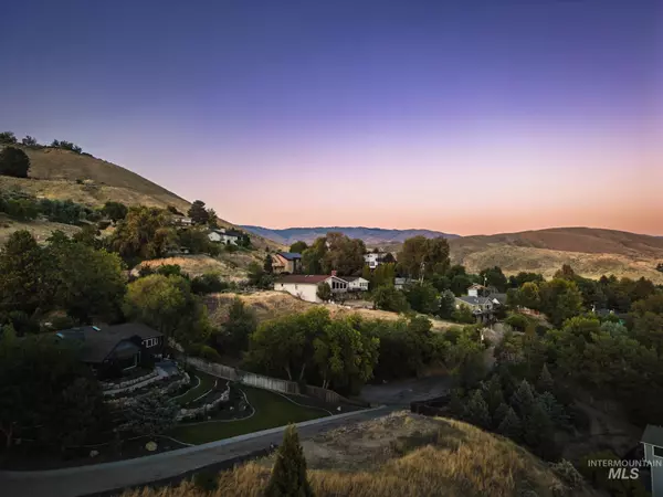 Boise, ID 83703,3864 W Mcgonigull