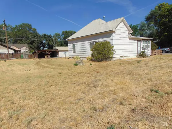 Vale, OR 97918,407 Smith Street