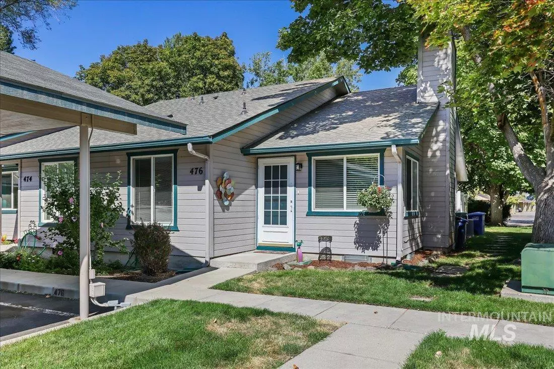 Boise, ID 83706,476 E Chester Ln