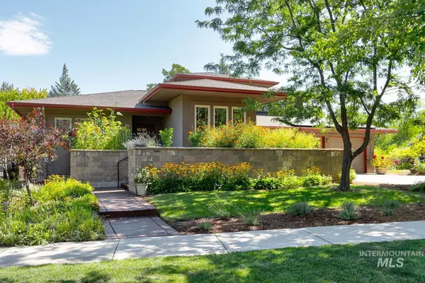 5270 W Hidden Springs Dr, Boise, ID 83714