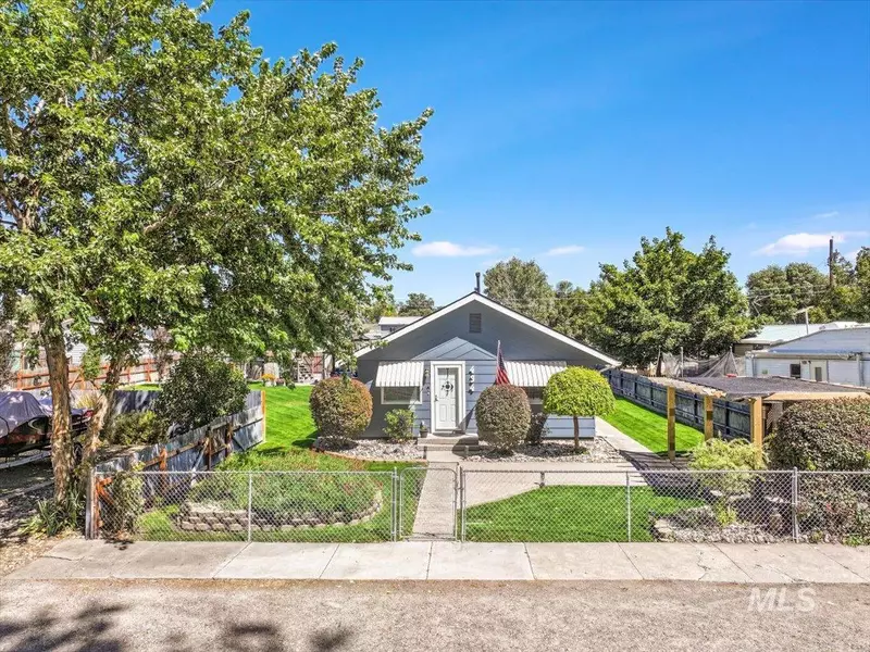 434 Nebraska Street, Gooding, ID 83330