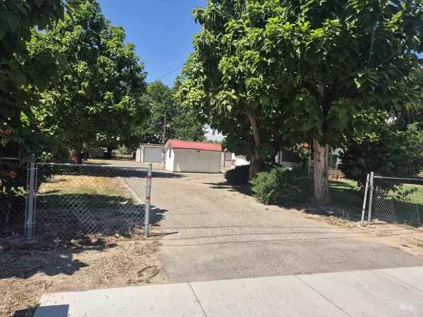 Payette, ID 83661,885 River St