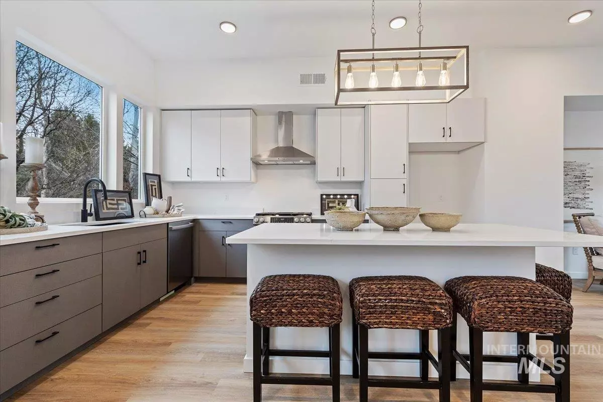 Boise, ID 83706,2037 S Makar Ln