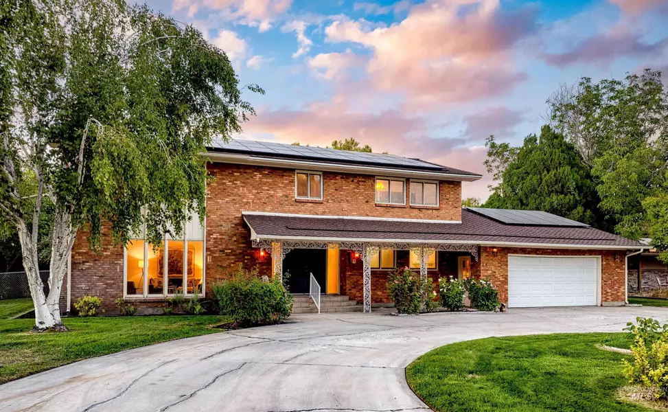 10326 W Stardust Dr, Boise, ID 83709