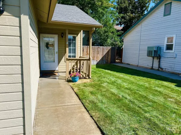 Nampa, ID 83686,702 E Maryland Ave