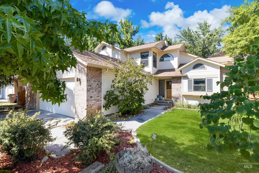 4770 N Johns Landing Way, Boise, ID 83703-3410