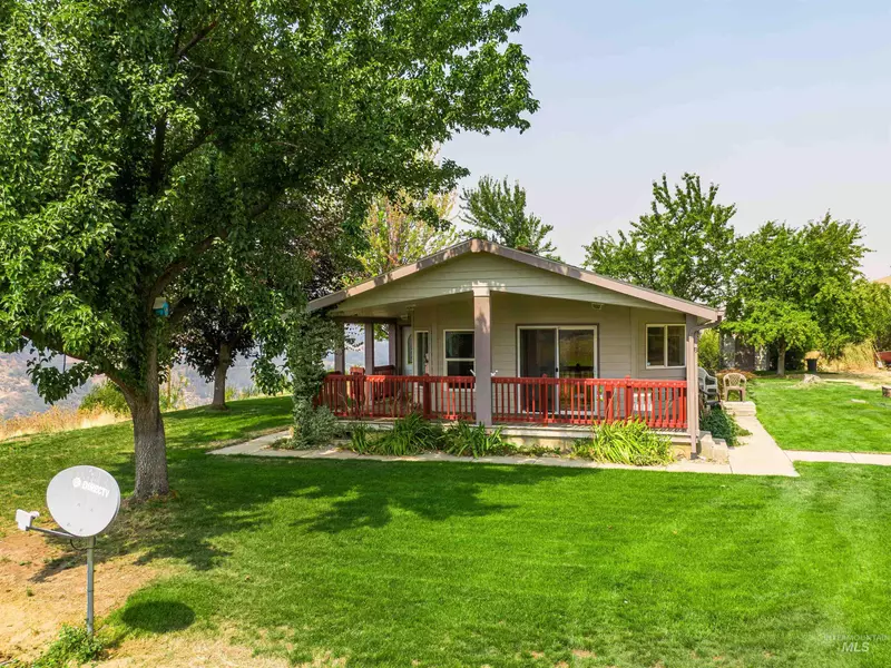 15757 Mcgary Grade Rd, Juliaetta, ID 83535