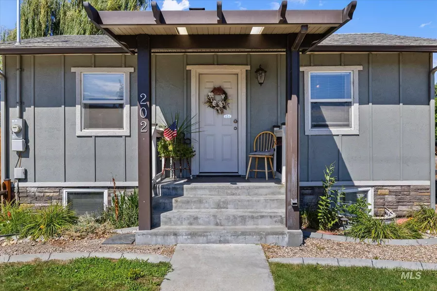 202 S Middleton Rd, Middleton, ID 83644