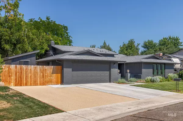 Boise, ID 83704,9401 W Knottingham Dr.
