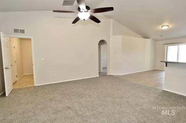 Nampa, ID 83686-5881,804 W Odessa Loop