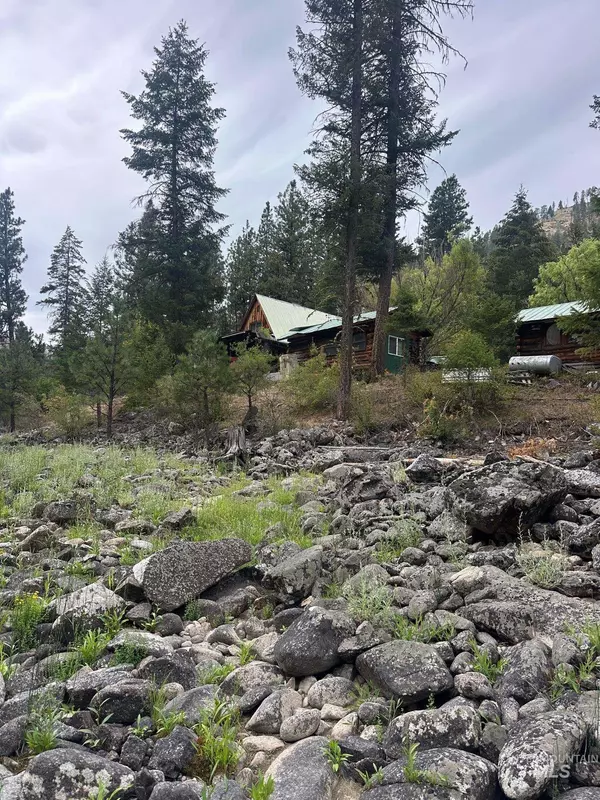 Mccall, ID 83638,150&152A&152B Dustin Rd