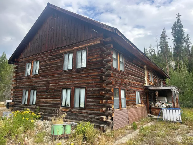 419 E Main St, Warren, ID 83671