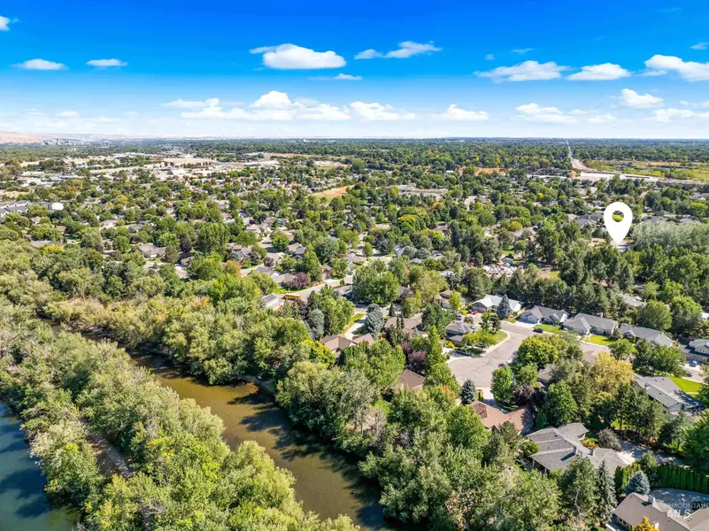 9005 W Chelan Ave, Garden City, ID 83714