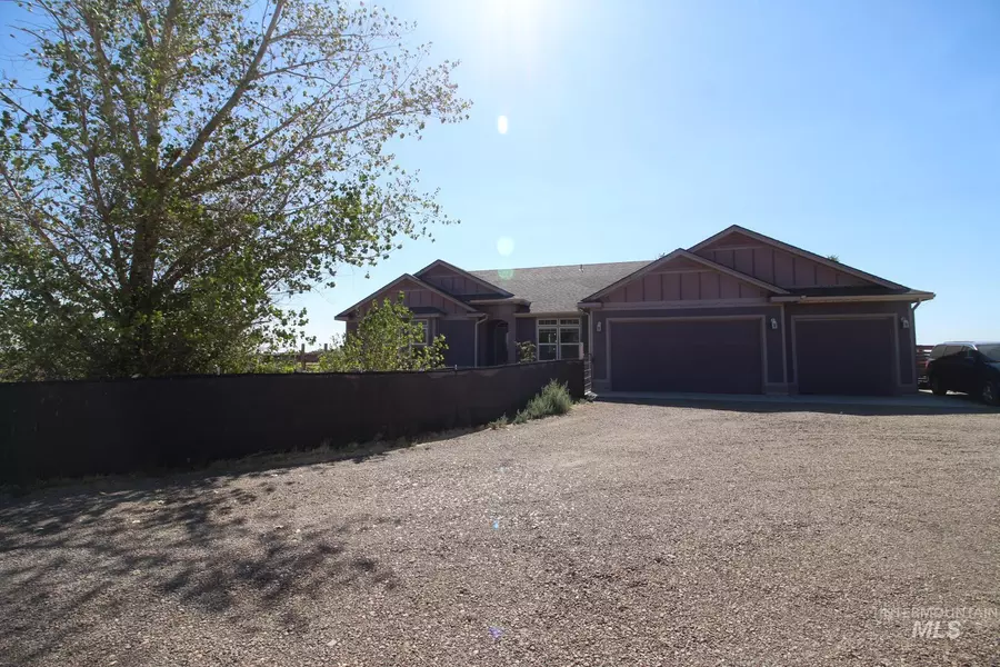 6155 SW Shady Court, Mountain Home, ID 83647