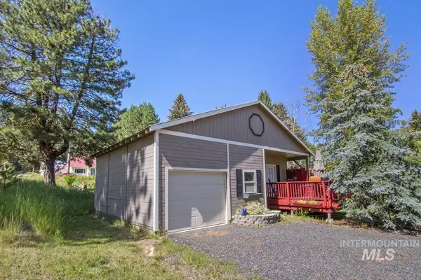 Cascade, ID 83611,211 S Idaho Street