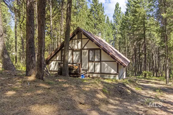 Cascade, ID 83611,37 Blue Spruce Lane