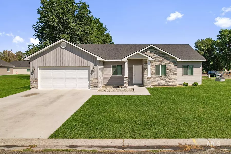 1916 14th Drive, Heyburn, ID 83336